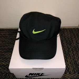 Nike FeatherLight Hat